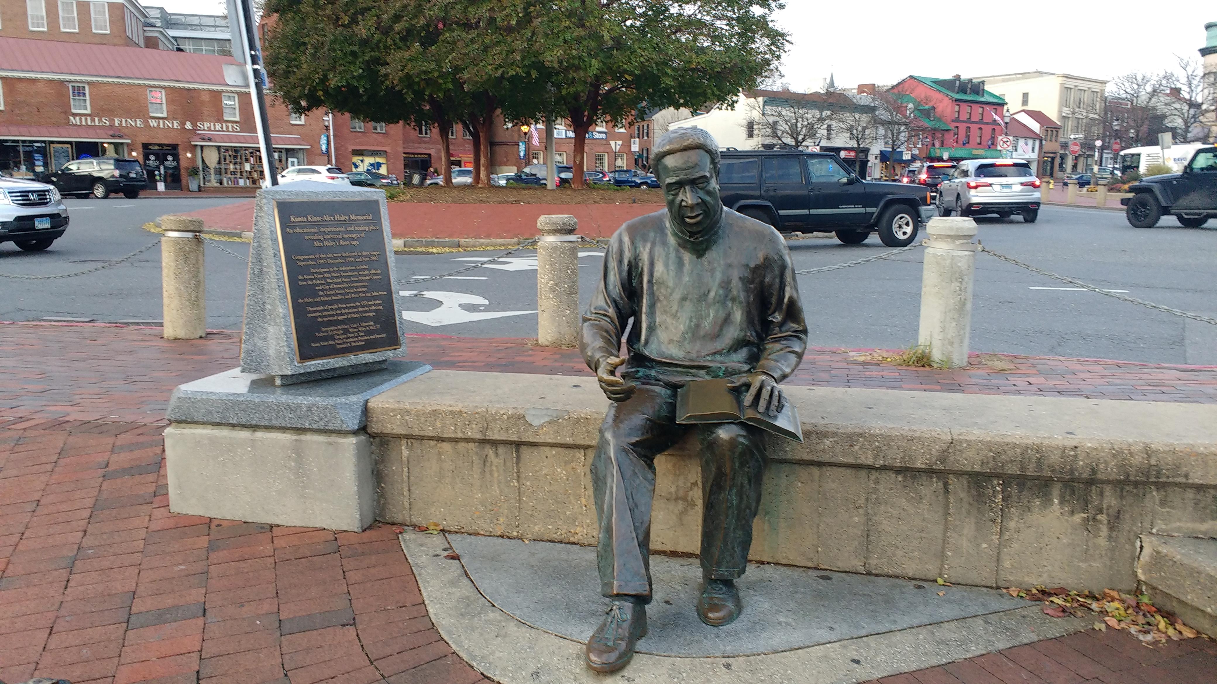 alex_haley_memorial.jpg